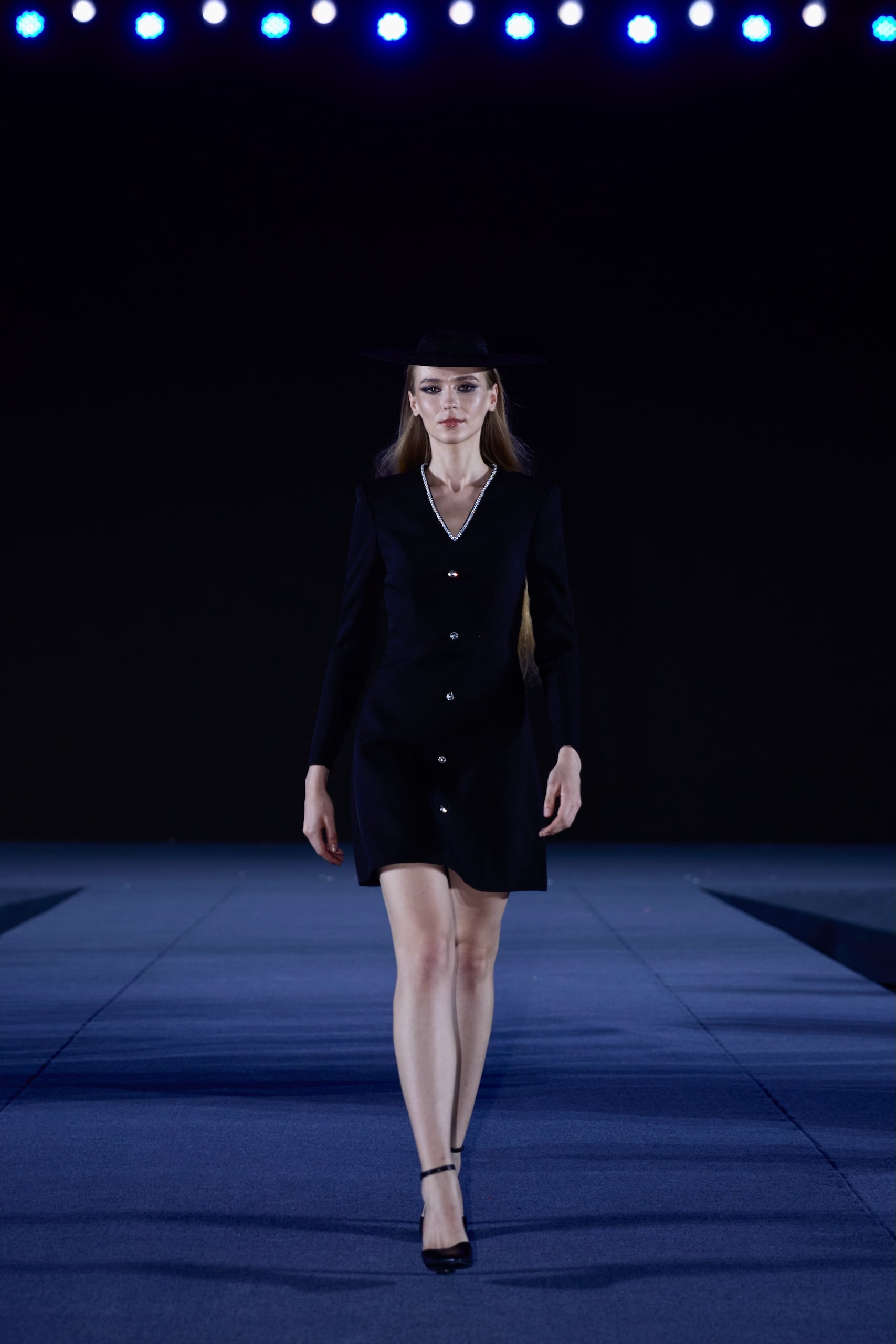 Sculpt Diamond Blazer Dress in Noir