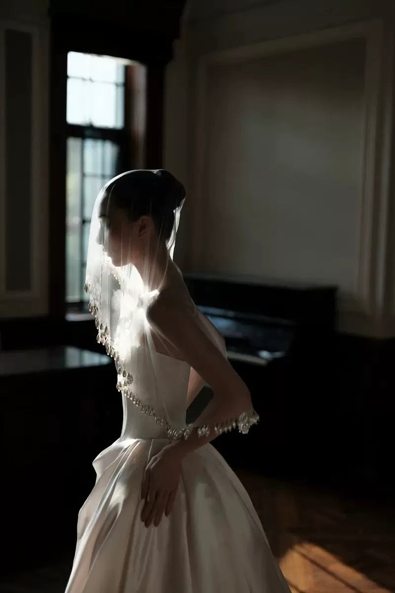 Short Teardrop Pearl Bridal Veil – 120cm