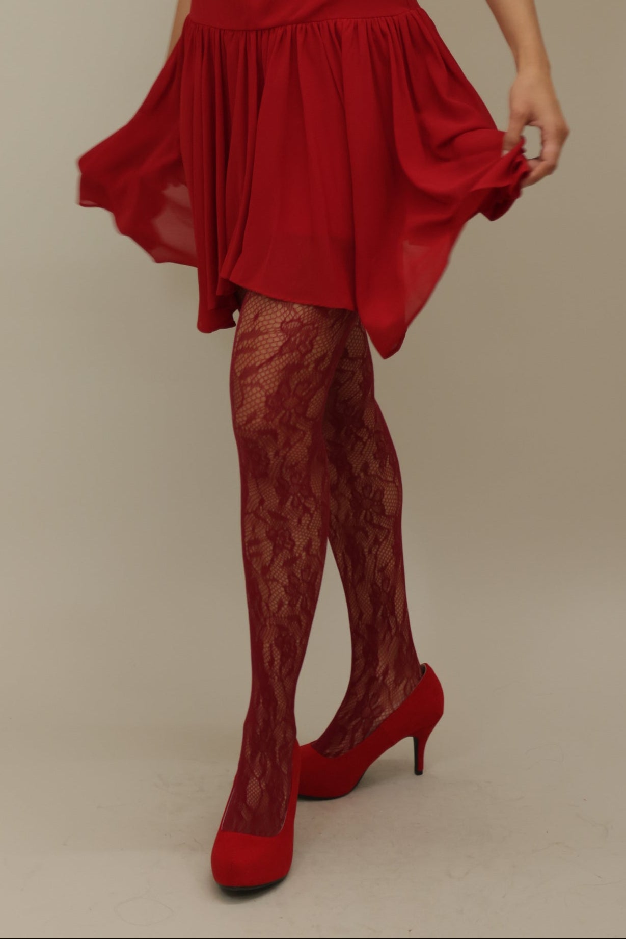 Elegant Lace Knit Tights – A Statement of Sophistication