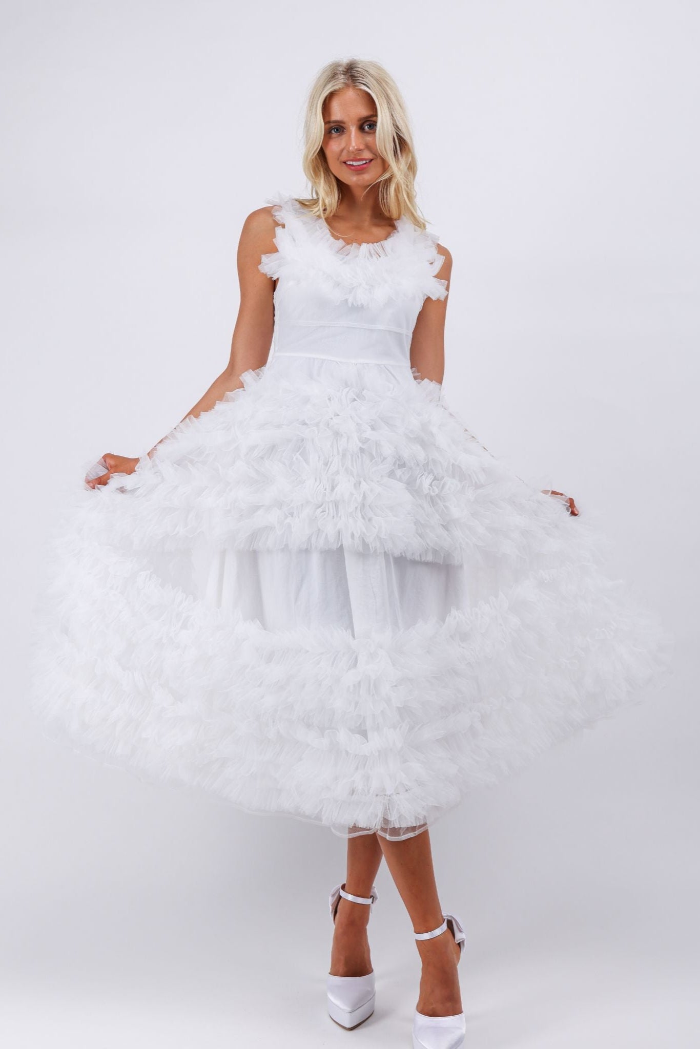 White ruffle texture maxi dress