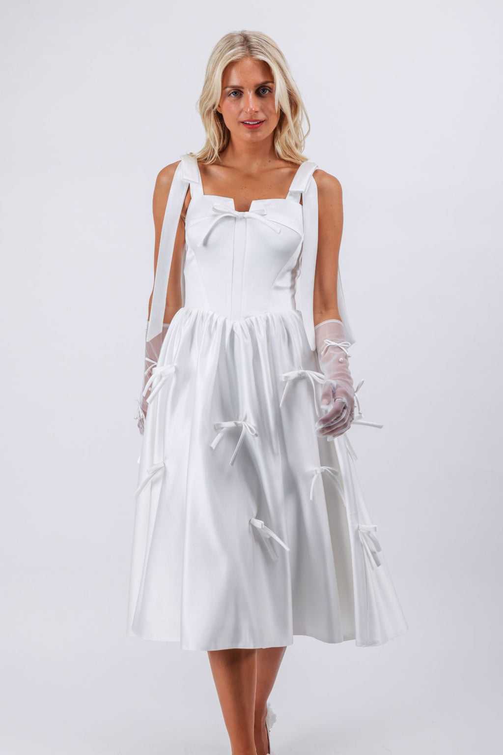 Robe de soirée cocktail mi-longue blanche avec nœuds Audrey