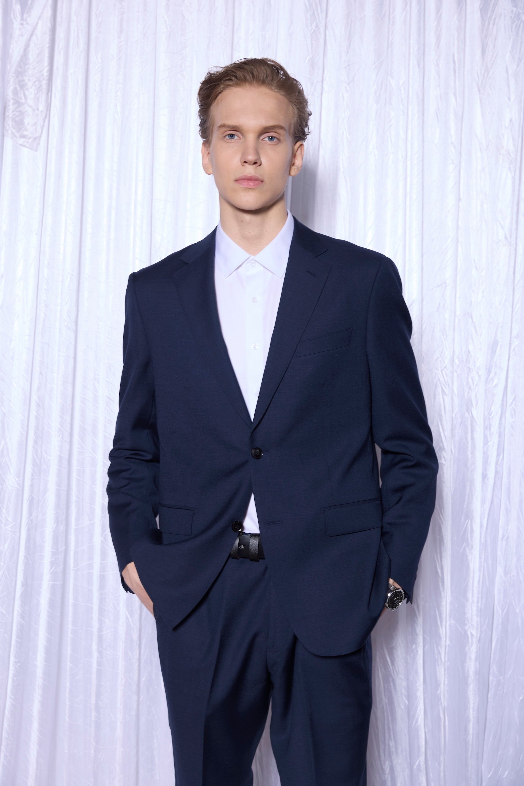 Silk-blend Luxury Cashmere Light Weight Wool Suit in Midnight Navy