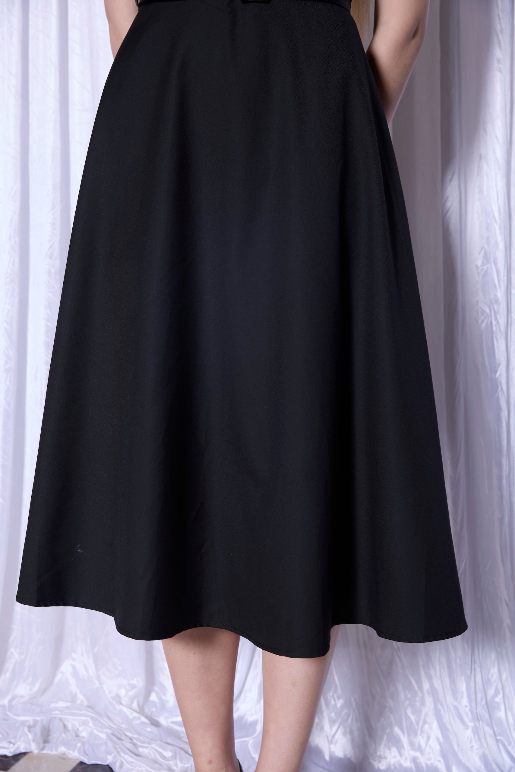 Tailored Shirt Collar Midi Dress in Noir