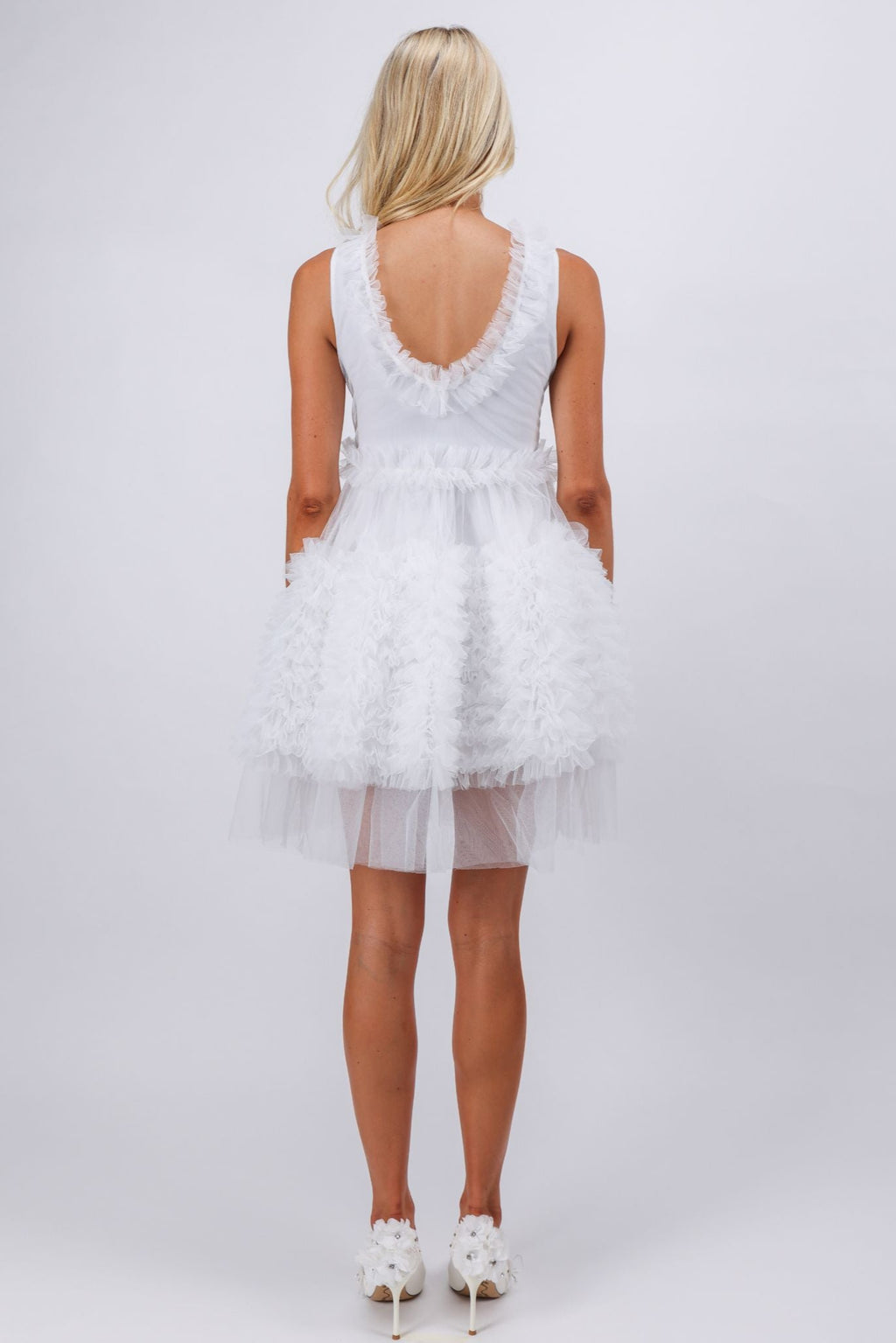 Robe courte bouffante à volants blancs Avery
